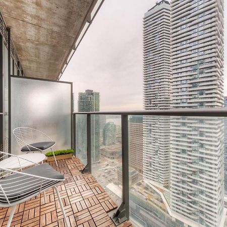 Stylish Newly Furnished Condo With Beautiful Lake View Торонто Екстер'єр фото