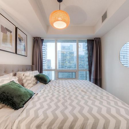 Stylish Newly Furnished Condo With Beautiful Lake View Торонто Екстер'єр фото