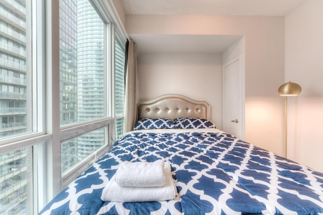 Stylish Newly Furnished Condo With Beautiful Lake View Торонто Екстер'єр фото