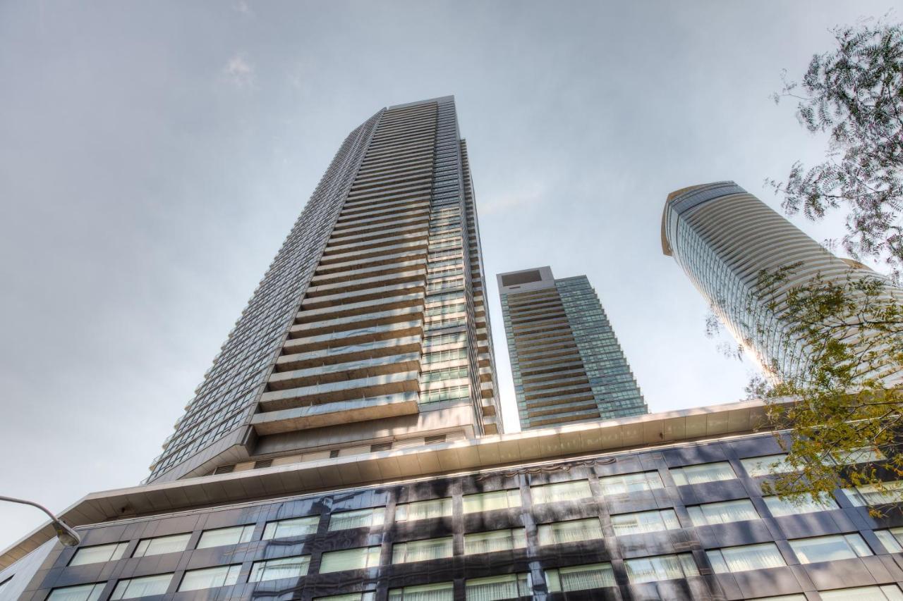Stylish Newly Furnished Condo With Beautiful Lake View Торонто Екстер'єр фото