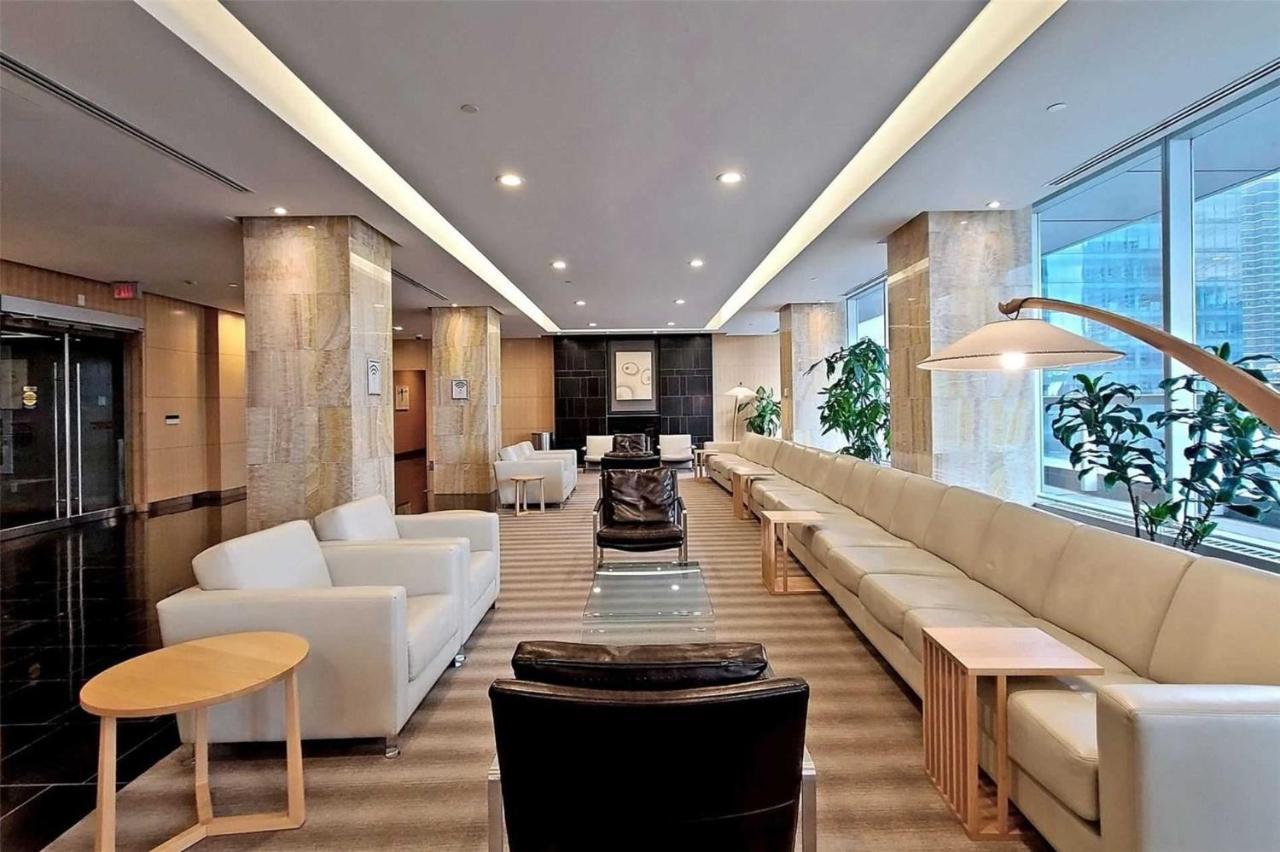 Stylish Newly Furnished Condo With Beautiful Lake View Торонто Екстер'єр фото