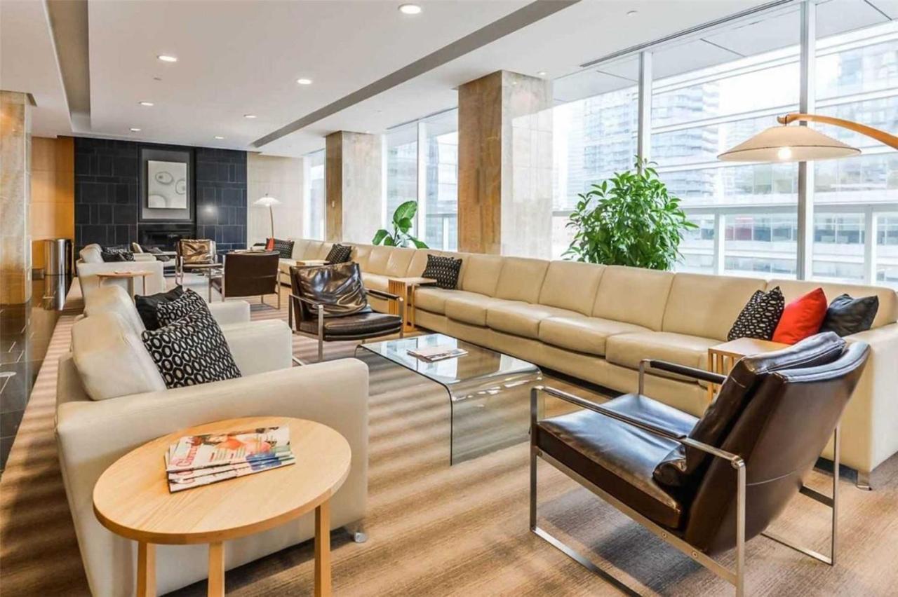 Stylish Newly Furnished Condo With Beautiful Lake View Торонто Екстер'єр фото